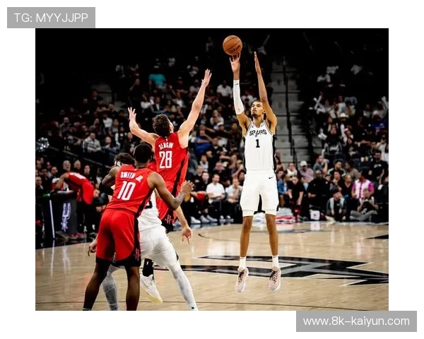 文班亚马谈马刺体系：信任队友让比赛更简单